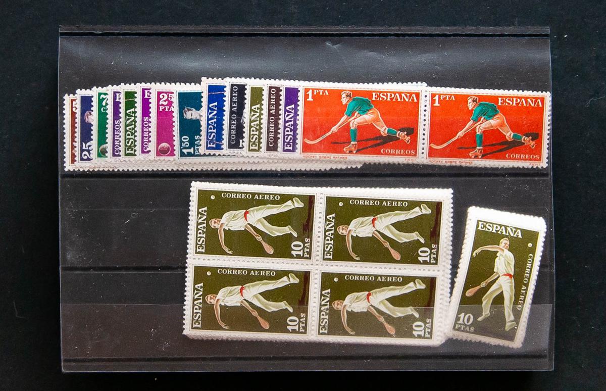 75 | Spanish Collection. Sets and stamps stock