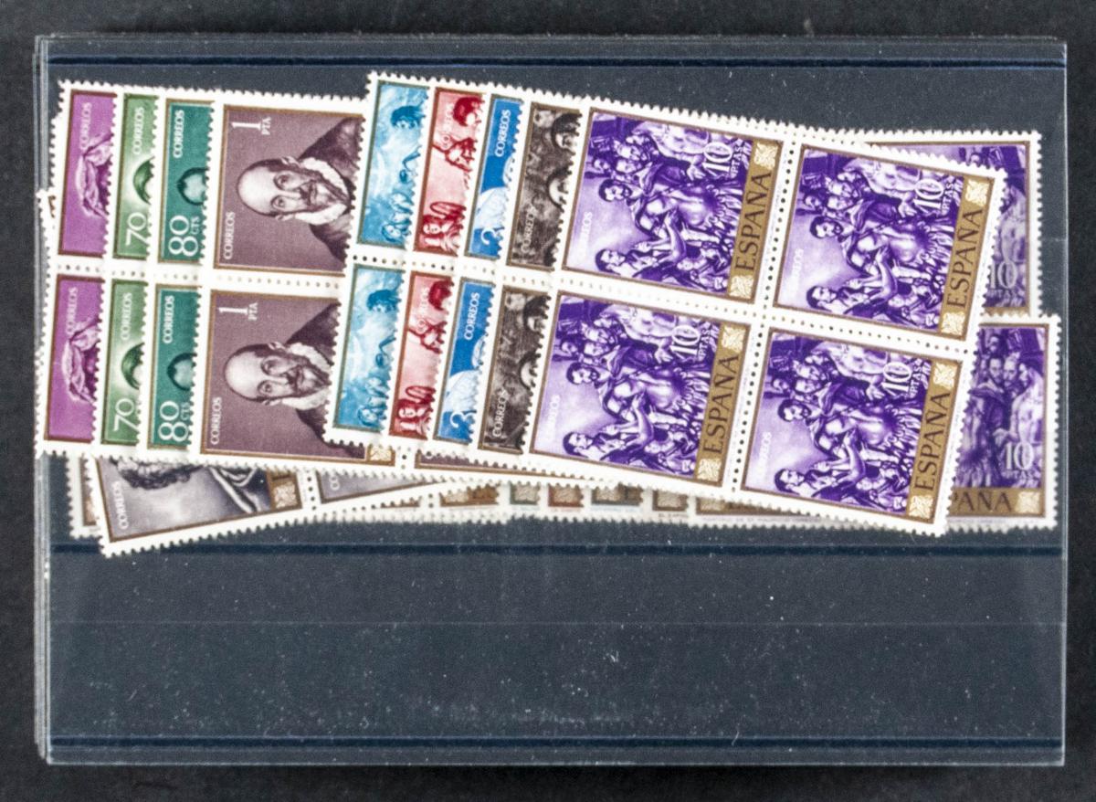 76 | Spanish Collection. Sets and stamps stock