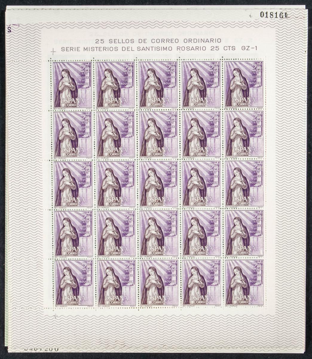 90 | Spanish Collection. Sets and stamps stock