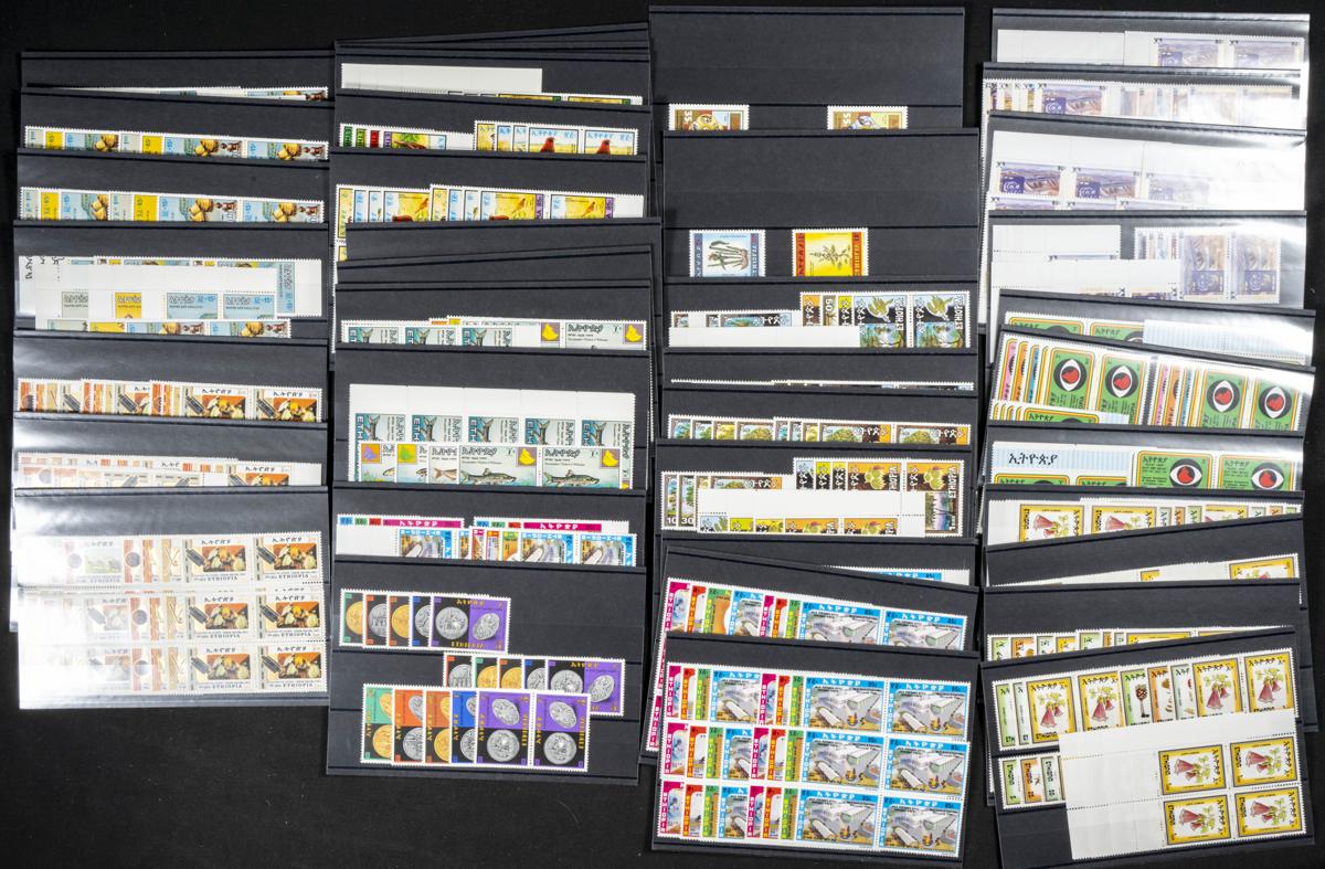 355 | Lots and Collections