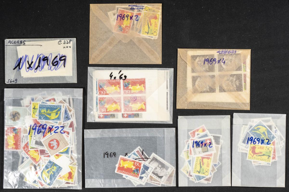 646 | Lots and Collections
