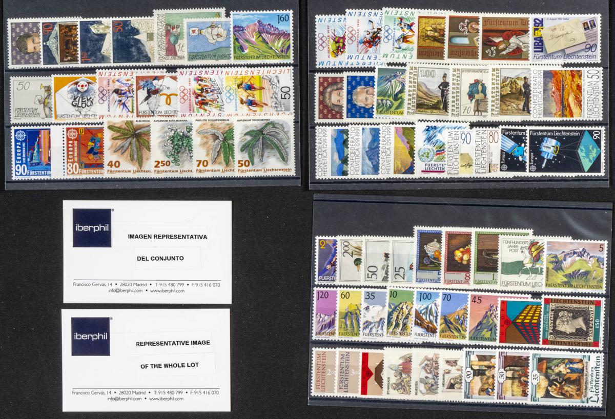 689 | Lots and Collections