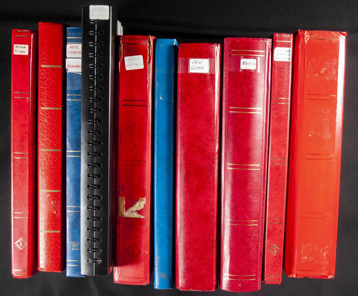 779 | Lots and Collections