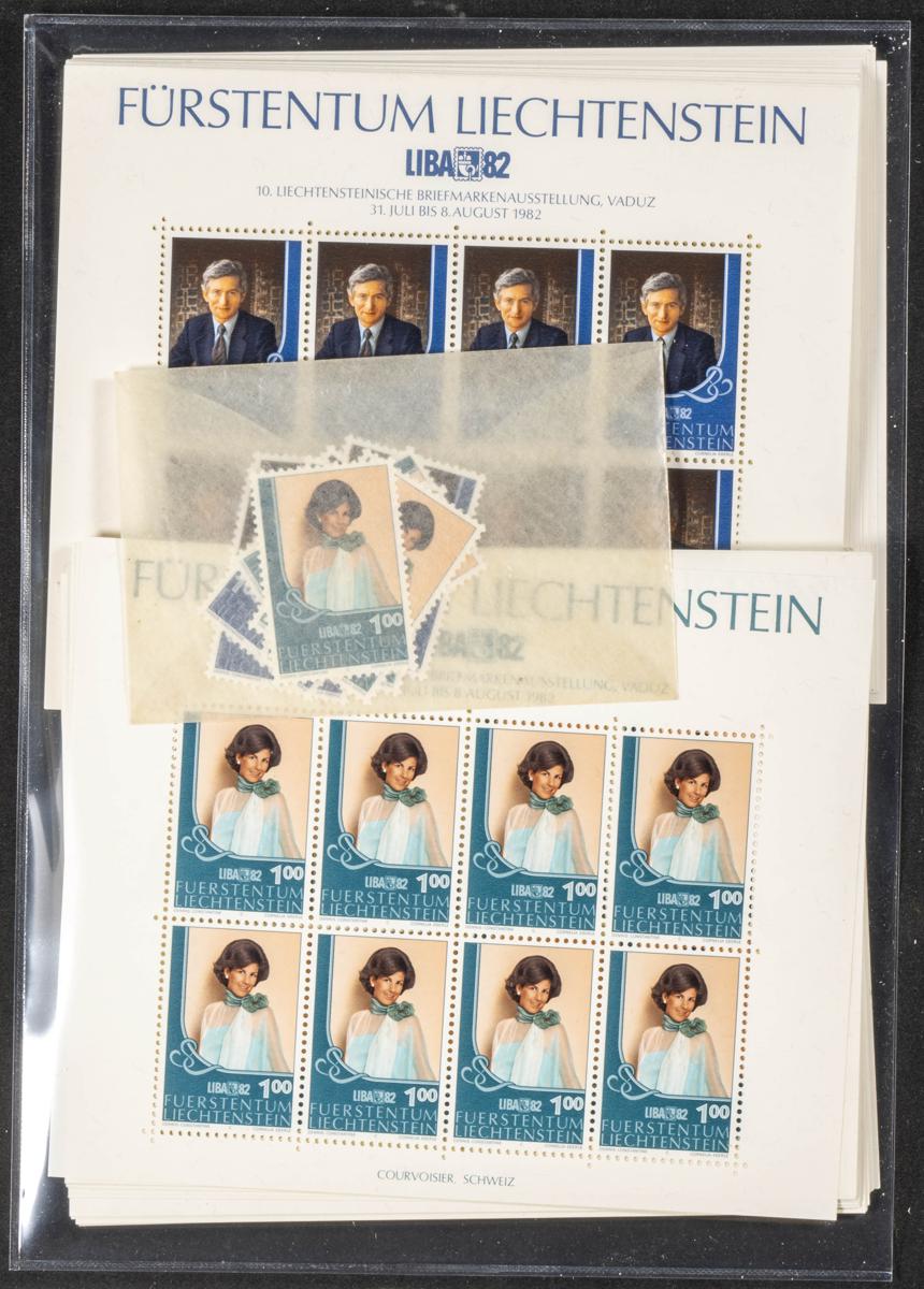 1006 | Liechtenstein. Stock de Series y Sellos