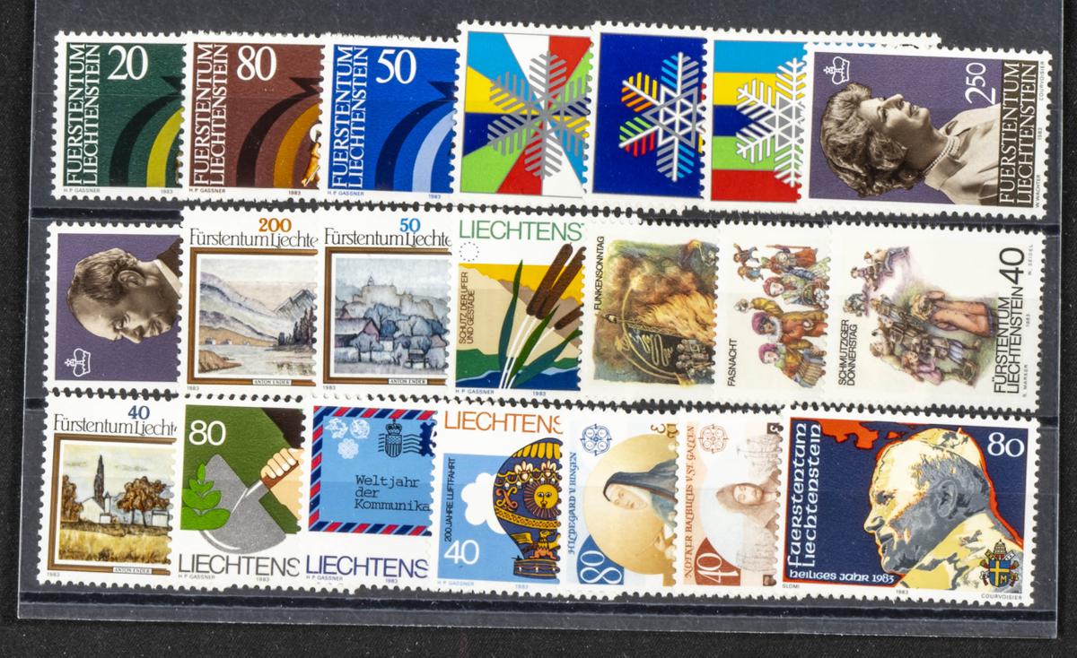 1011 | Liechtenstein. Stock de Series y Sellos