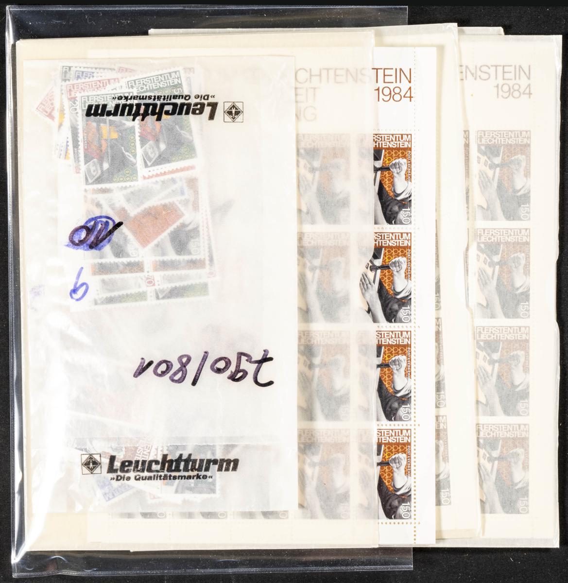 1022 | Liechtenstein. Stock de Series y Sellos