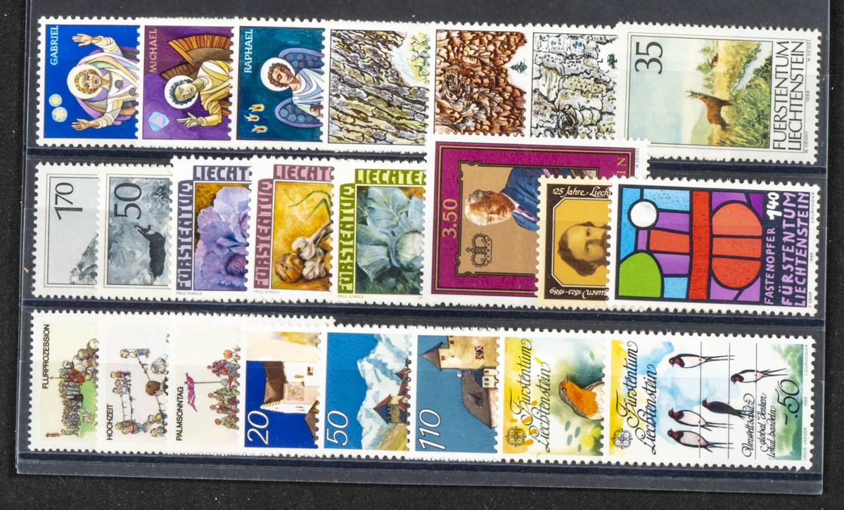 1030 | Liechtenstein. Stock de Series y Sellos