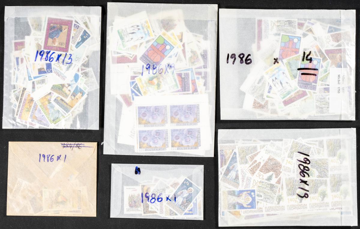1031 | Liechtenstein. Stock de Series y Sellos