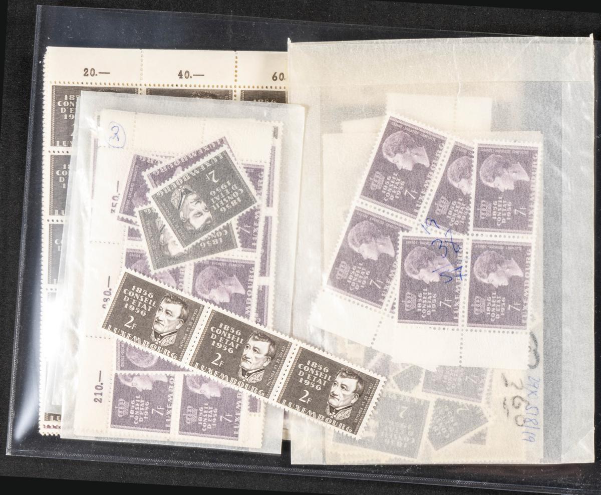 1128 | Luxemburgo. Stock de Series y Sellos
