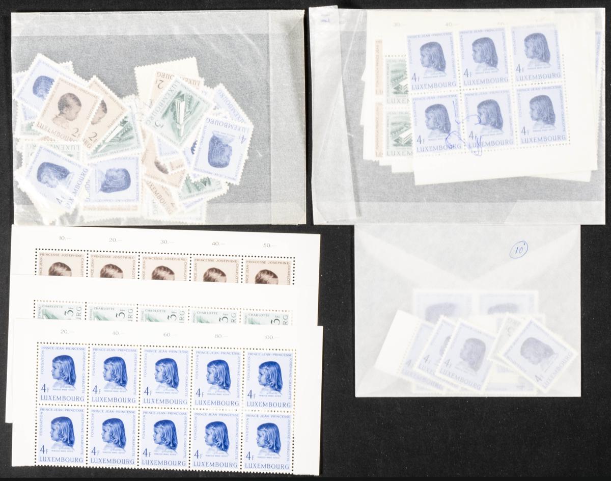 1132 | Luxemburgo. Stock de Series y Sellos