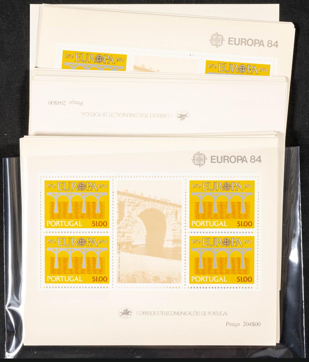 1337 | Portugal. Stock de Series y Sellos