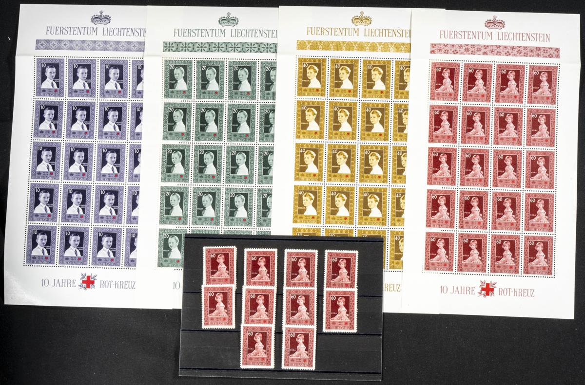 944 | Liechtenstein. Stock de Series y Sellos