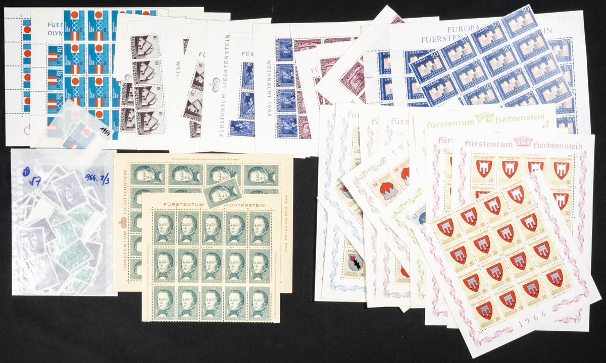 960 | Liechtenstein. Stock de Series y Sellos