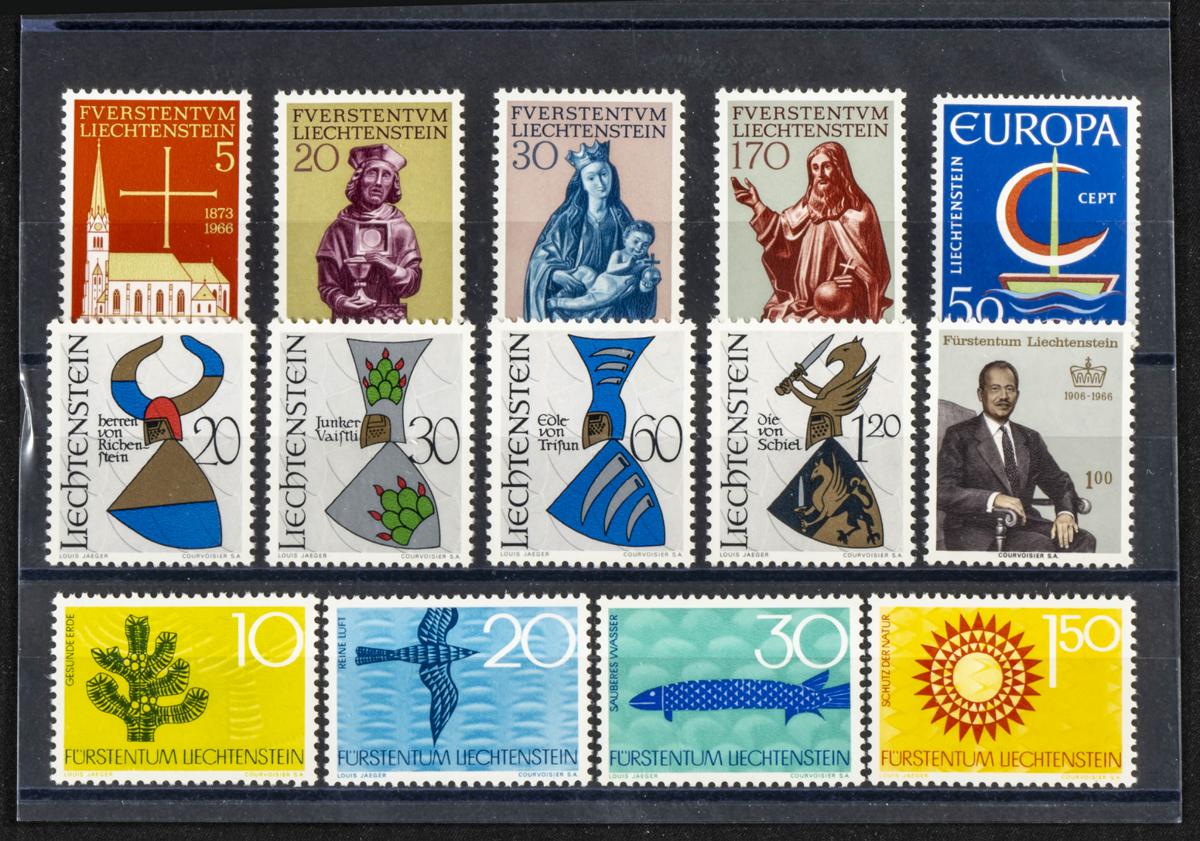 970 | Liechtenstein. Stock de Series y Sellos