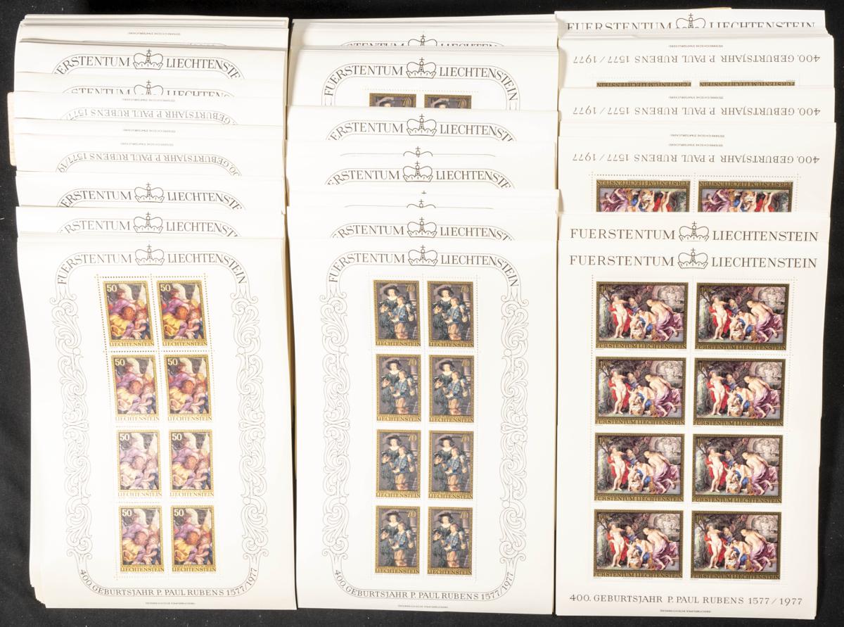 988 | Liechtenstein. Stock de Series y Sellos