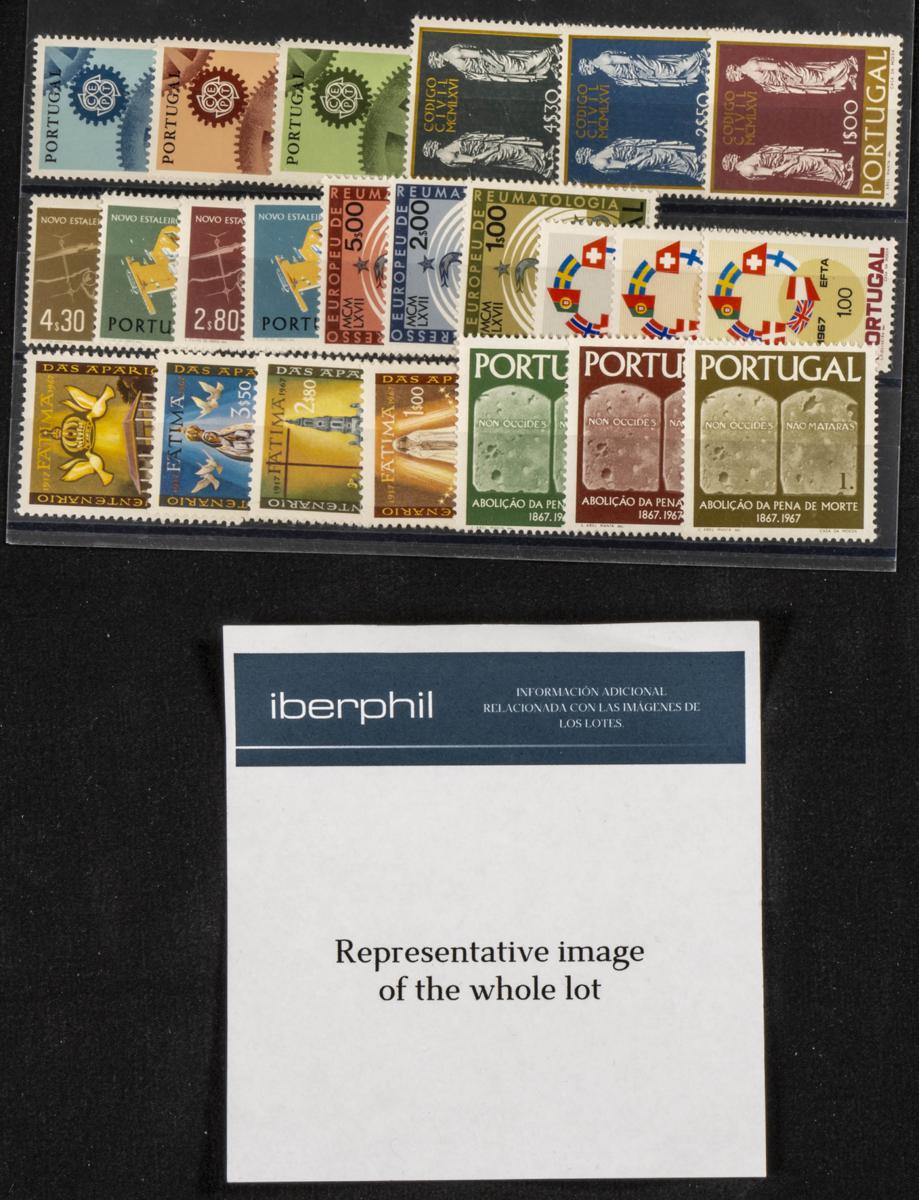 1044 | Portugal. Stock de Series y Sellos