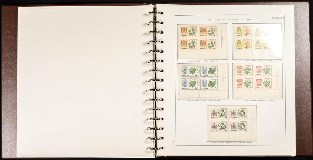 562 | Canada. Lots and Collections