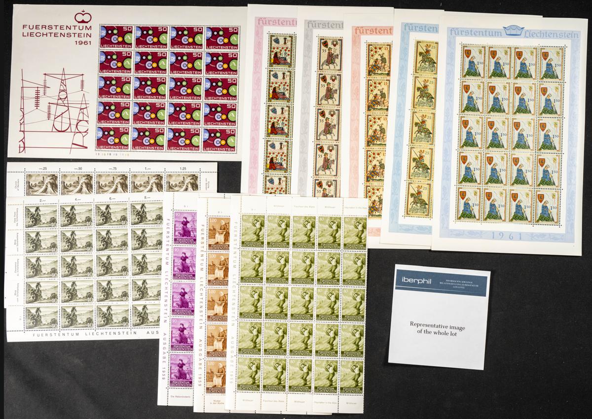786 | Liechtenstein. Stock de Series y Sellos