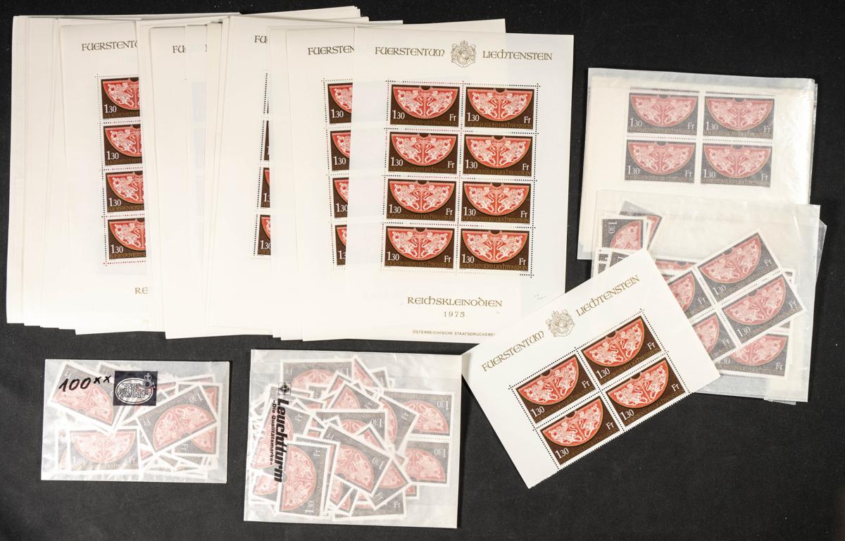 808 | Liechtenstein. Stock de Series y Sellos