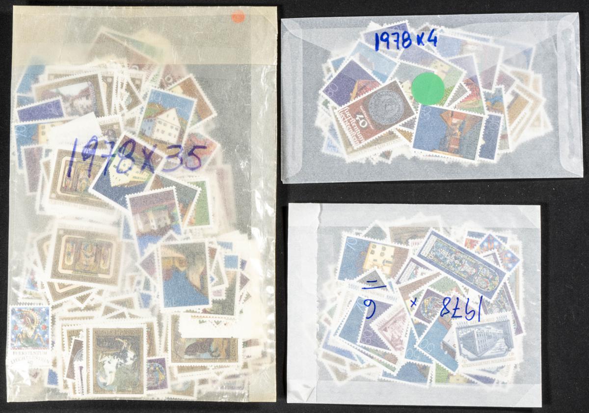 812 | Liechtenstein. Stock de Series y Sellos