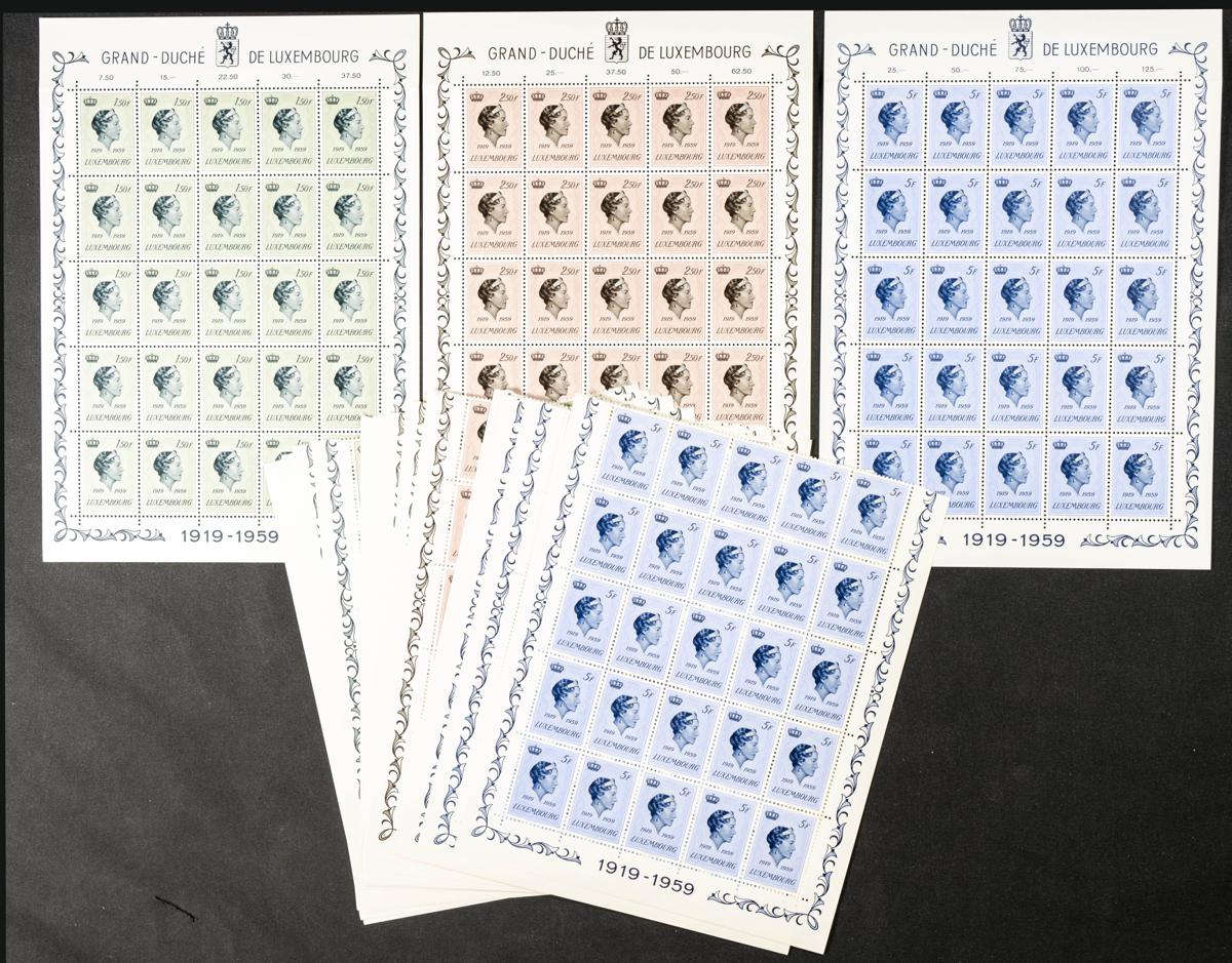 895 | Luxemburgo. Stock de Series y Sellos