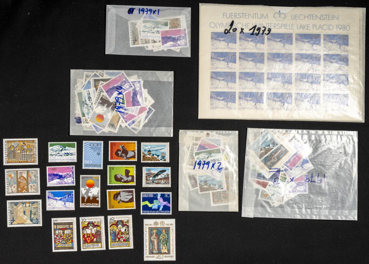 684 | Liechtenstein. Stock de Series y Sellos
