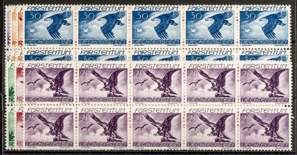 696 | Liechtenstein. Stock de Series y Sellos