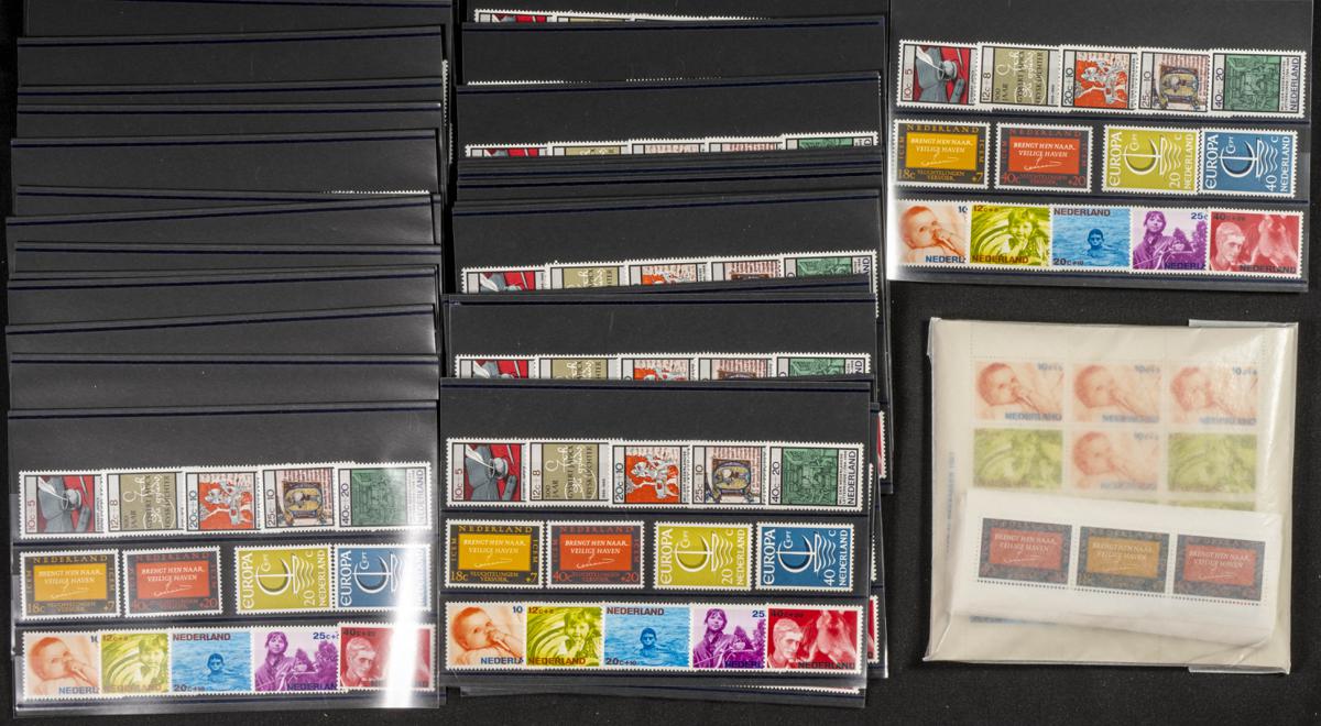 819 | Netherlands. Sets and stamps stock