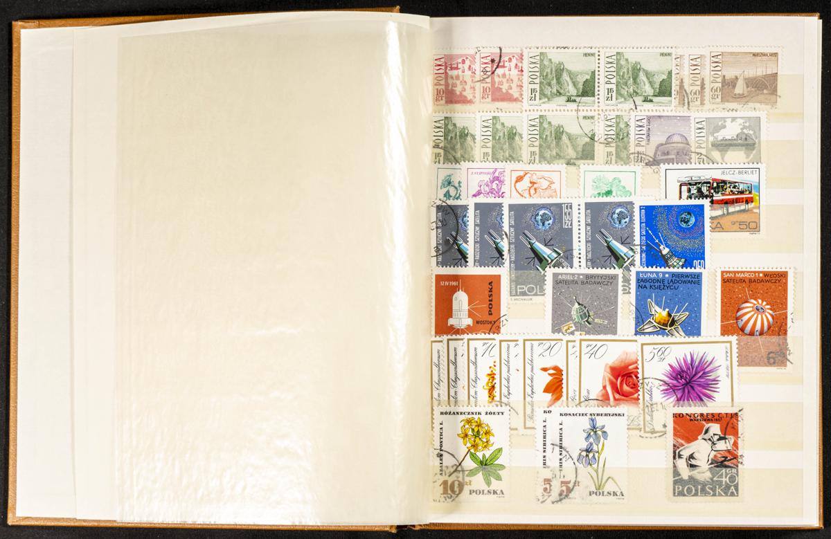 952 | Lots and Collections