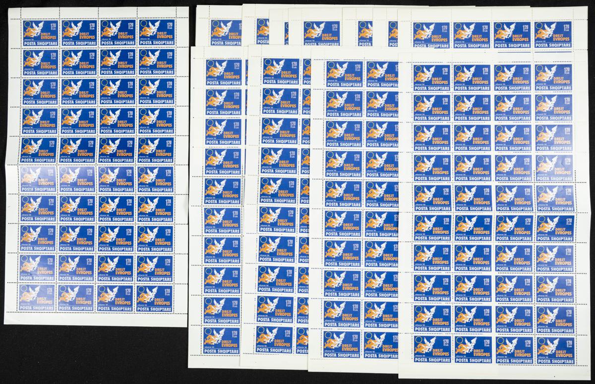 12 | Albania. Stock de Series y Sellos