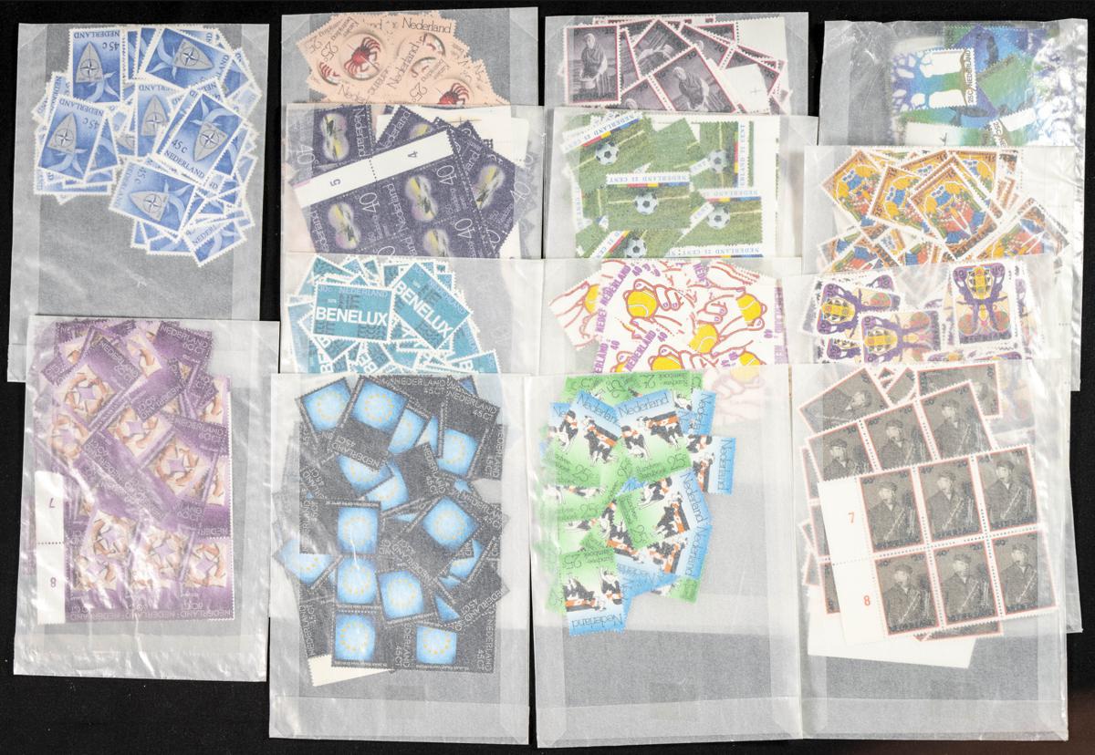 520 | Netherlands. Sets and stamps stock