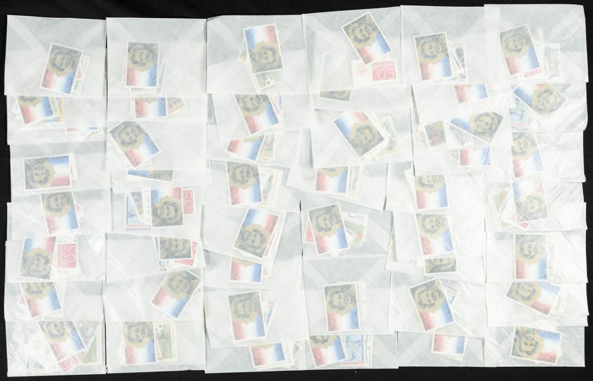523 | Netherlands. Sets and stamps stock