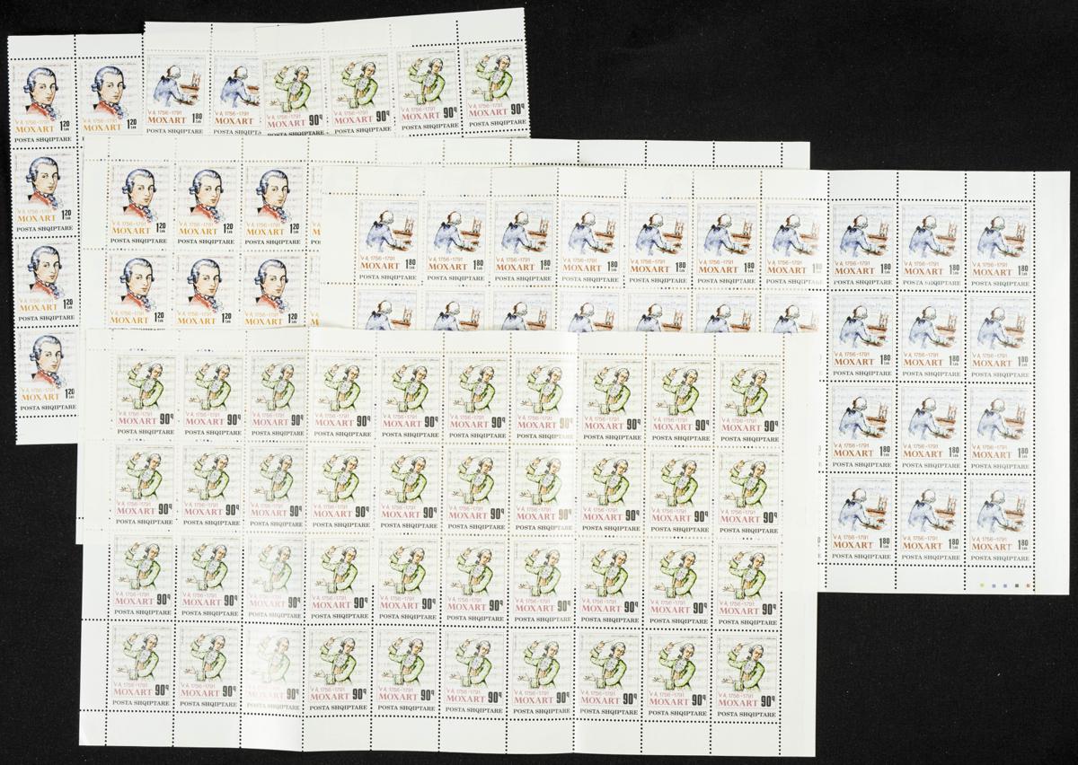 5 | Albania. Stock de Series y Sellos