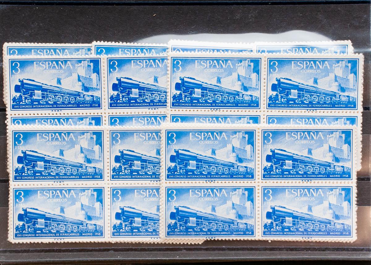 81 | Lotes y Colecciones.España. Stock de Series y Sellos