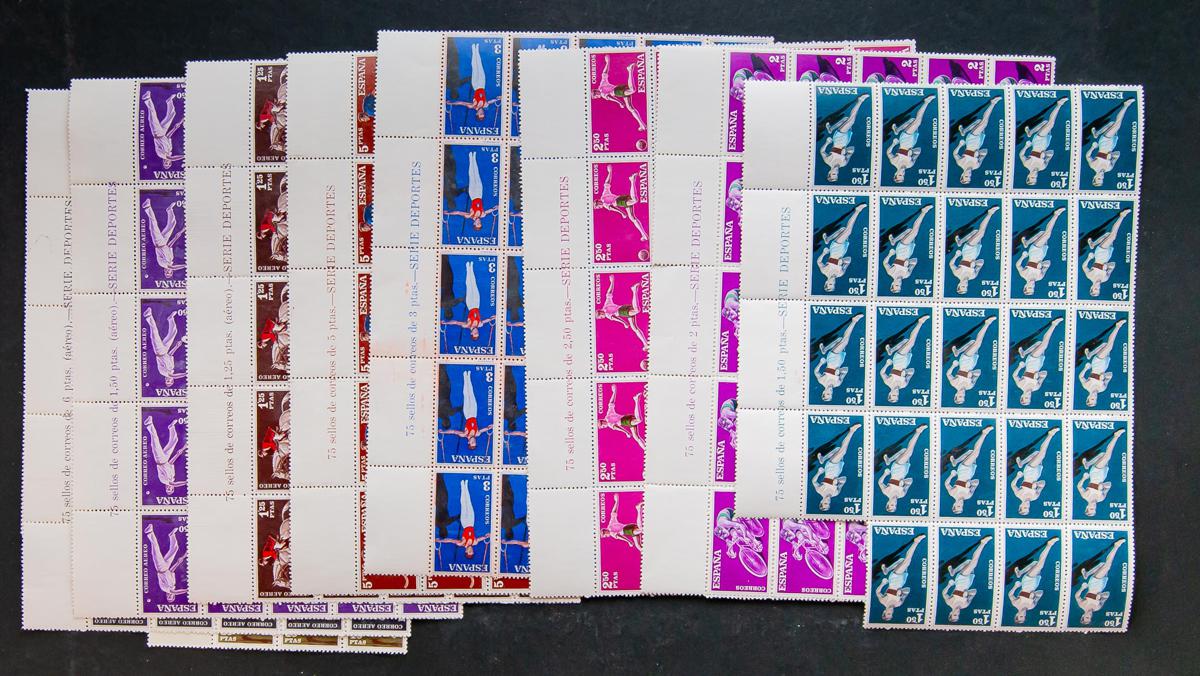 85 | Lotes y Colecciones.España. Stock de Series y Sellos