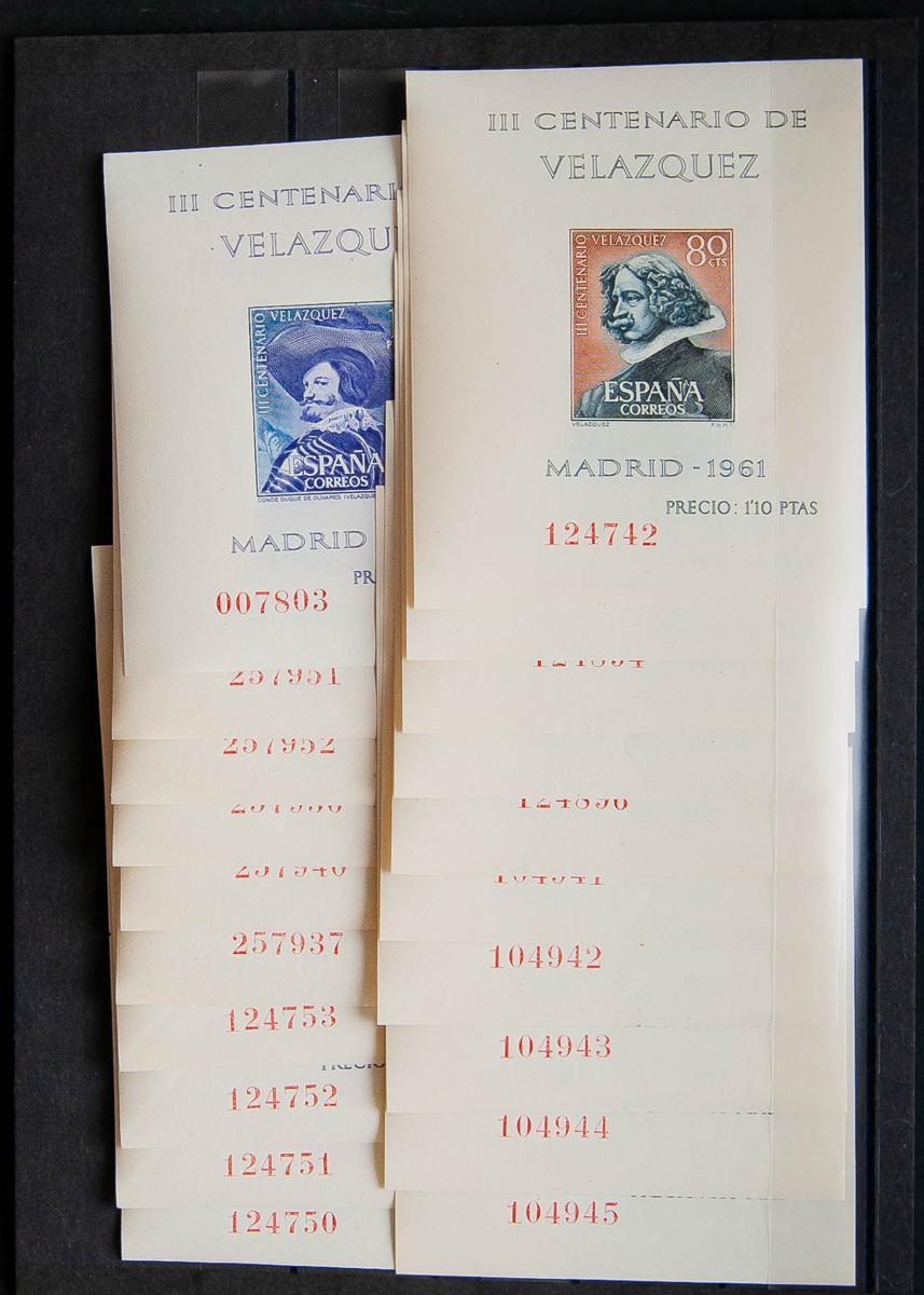 87 | Lotes y Colecciones.España. Stock de Series y Sellos