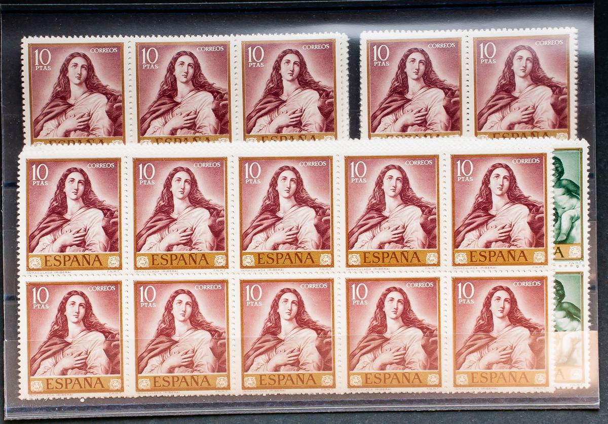 97 | Lotes y Colecciones.España. Stock de Series y Sellos
