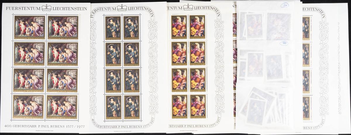 252 | Liechtenstein. Stock de Series y Sellos