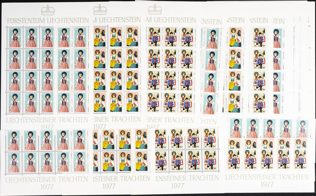 256 | Liechtenstein. Stock de Series y Sellos