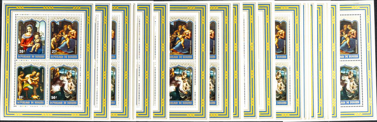 37 - Burundi. Sets and stamps stock 