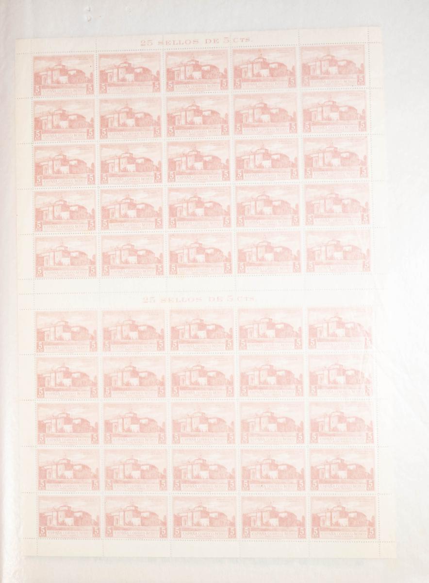 676 | Spanish Collection. Sets and stamps stock