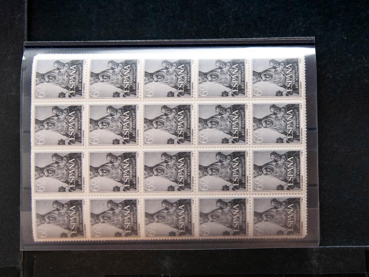 116 | Spanish Collection. Sets and stamps stock