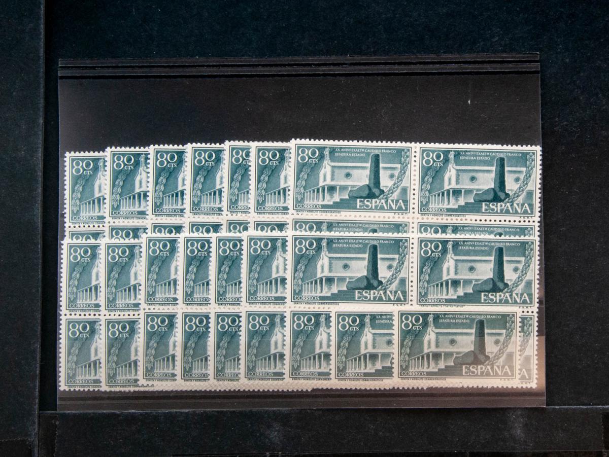 125 | Spanish Collection. Sets and stamps stock