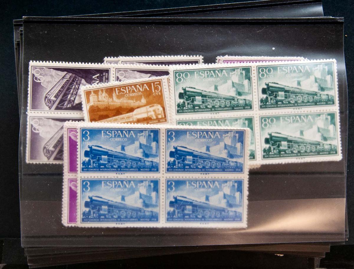 130 | Spanish Collection. Sets and stamps stock