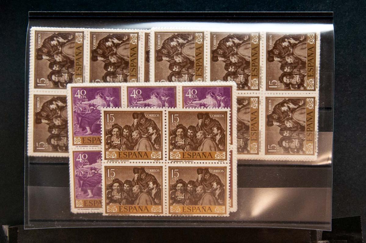132 | Spanish Collection. Sets and stamps stock