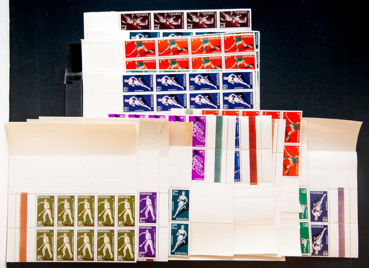 139 | Spanish Collection. Sets and stamps stock