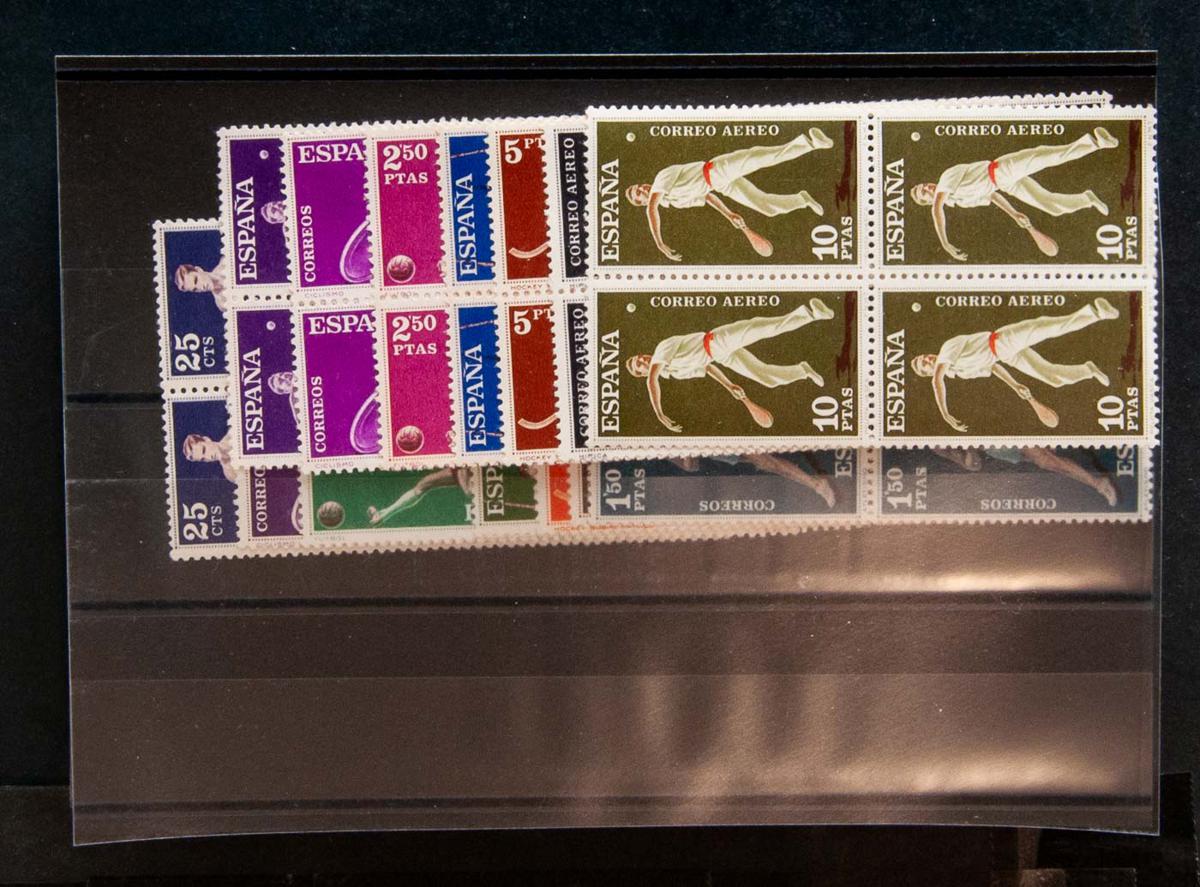 140 | Spanish Collection. Sets and stamps stock