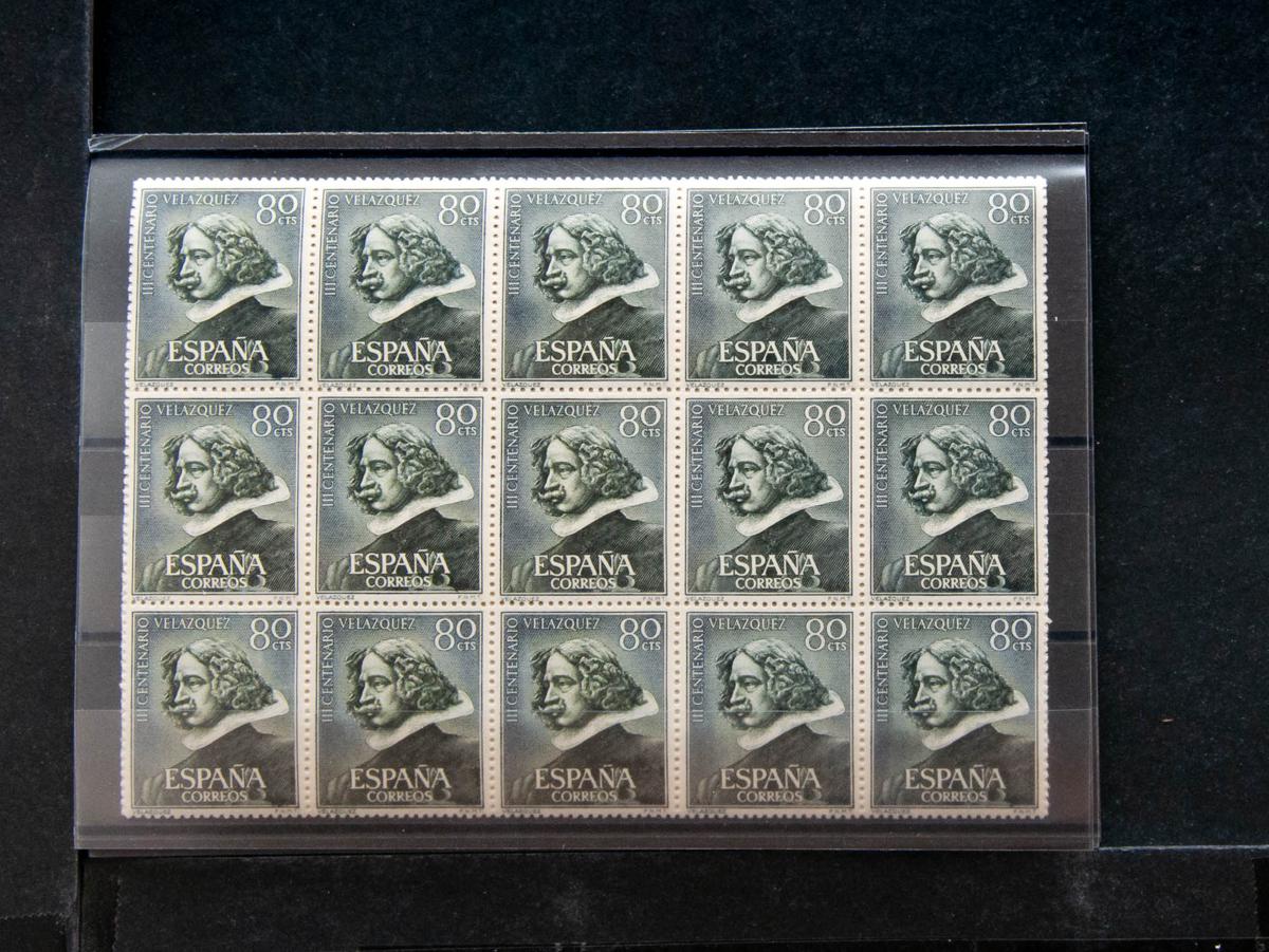 142 | Spanish Collection. Sets and stamps stock
