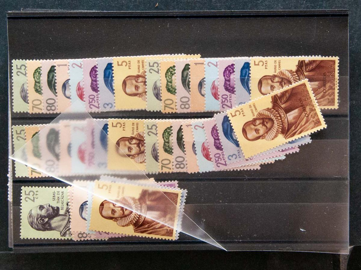145 | Spanish Collection. Sets and stamps stock