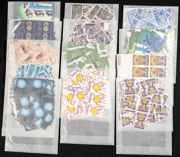 827 | Netherlands. Sets and stamps stock